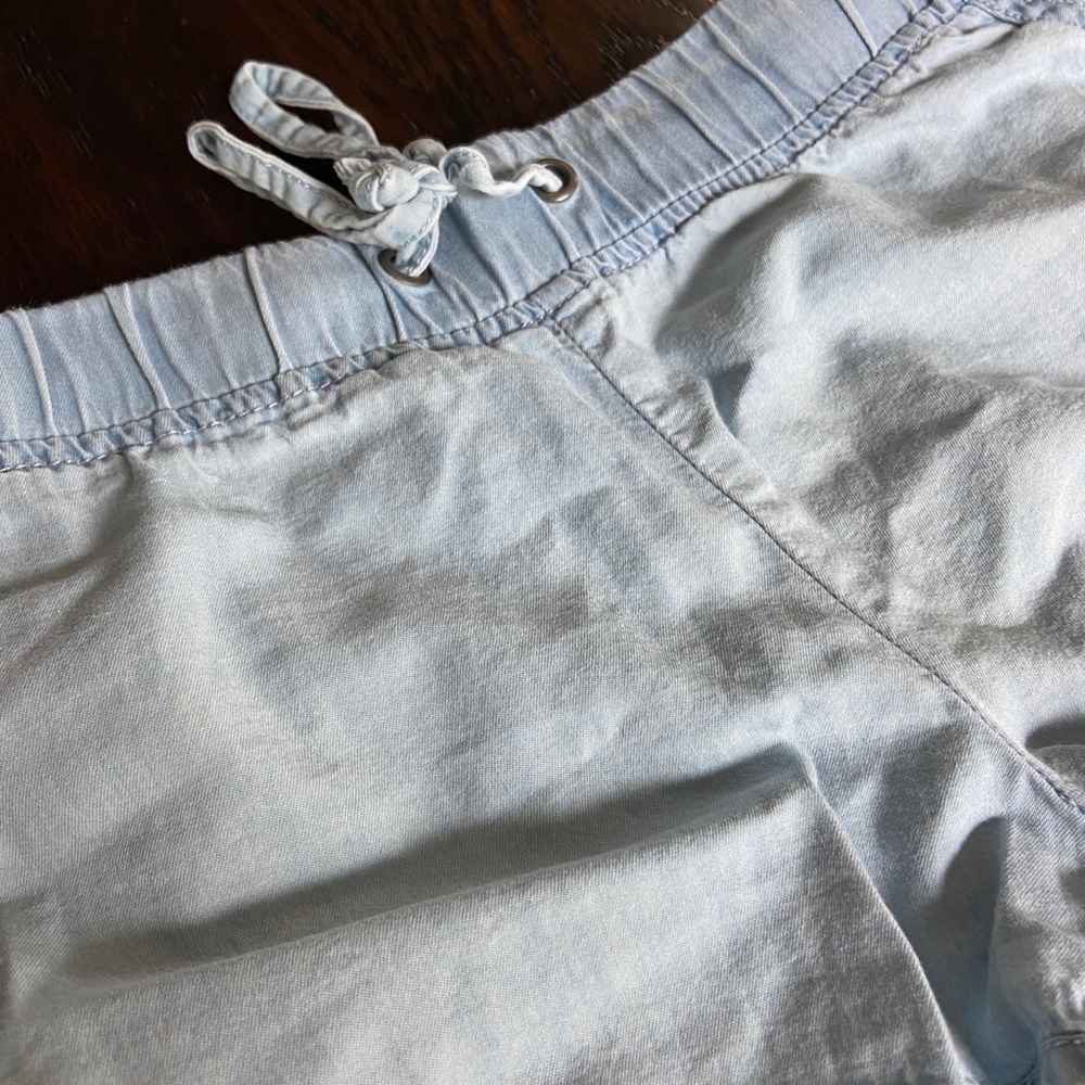 Fabletics Shorts - Picture 3 of 5